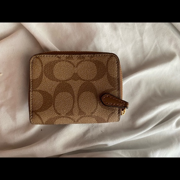 Coach Wallet - Picture 7 of 8